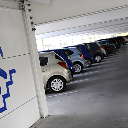Parkeren bij Bravis